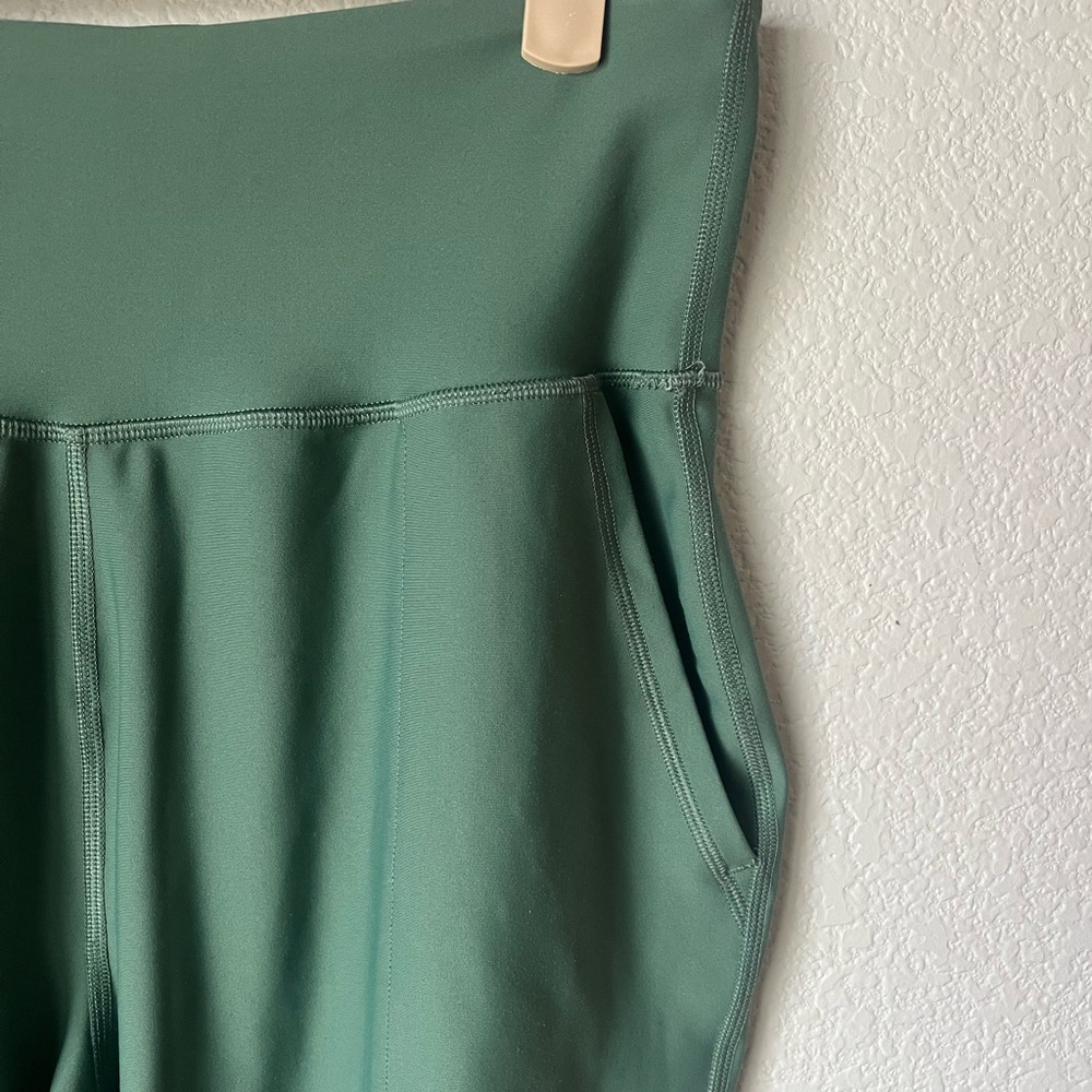 Old Navy Women's High-Rise Go Green Joggers - Picture 4 of 5